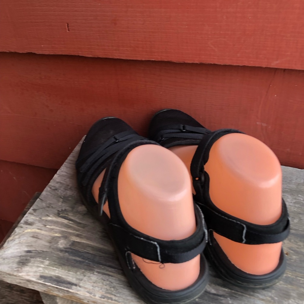 Teva 1106837 Womens Black Tirra CT Closed Toe Adjustable Strap Sandals Size 7.5 - Picture 8 of 14